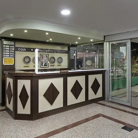 Otel Lara Dinc