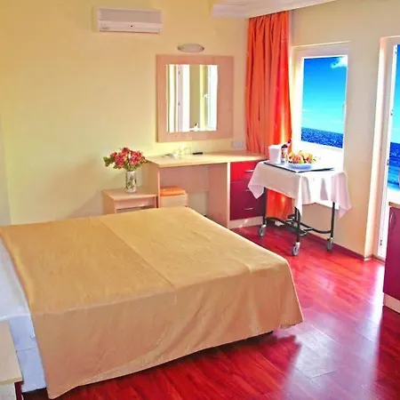Otel Lara Dinc 3*