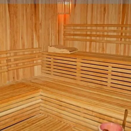 Lara Dinc Otel